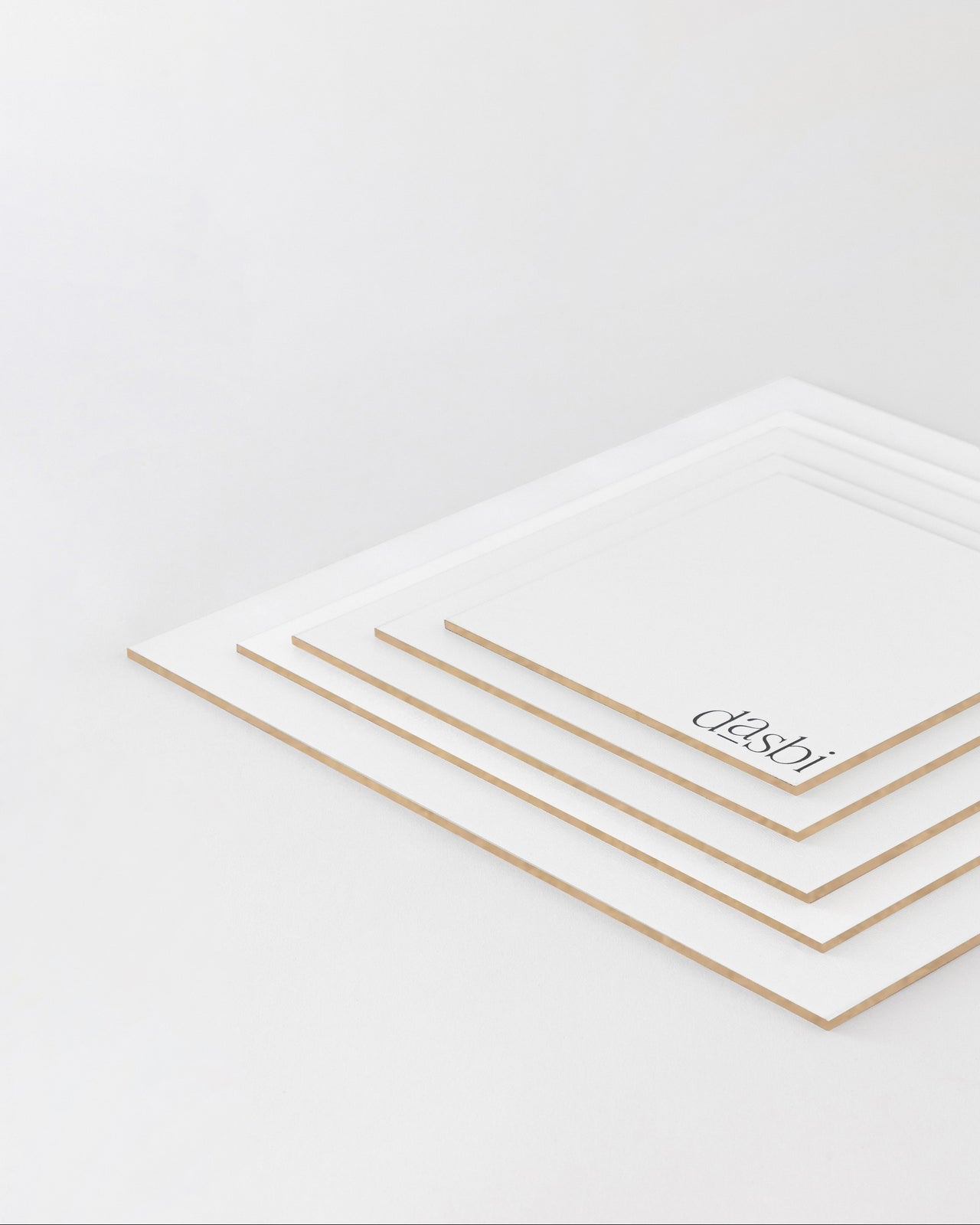 Base para bolo quadrada branca 3mm – Borda natural