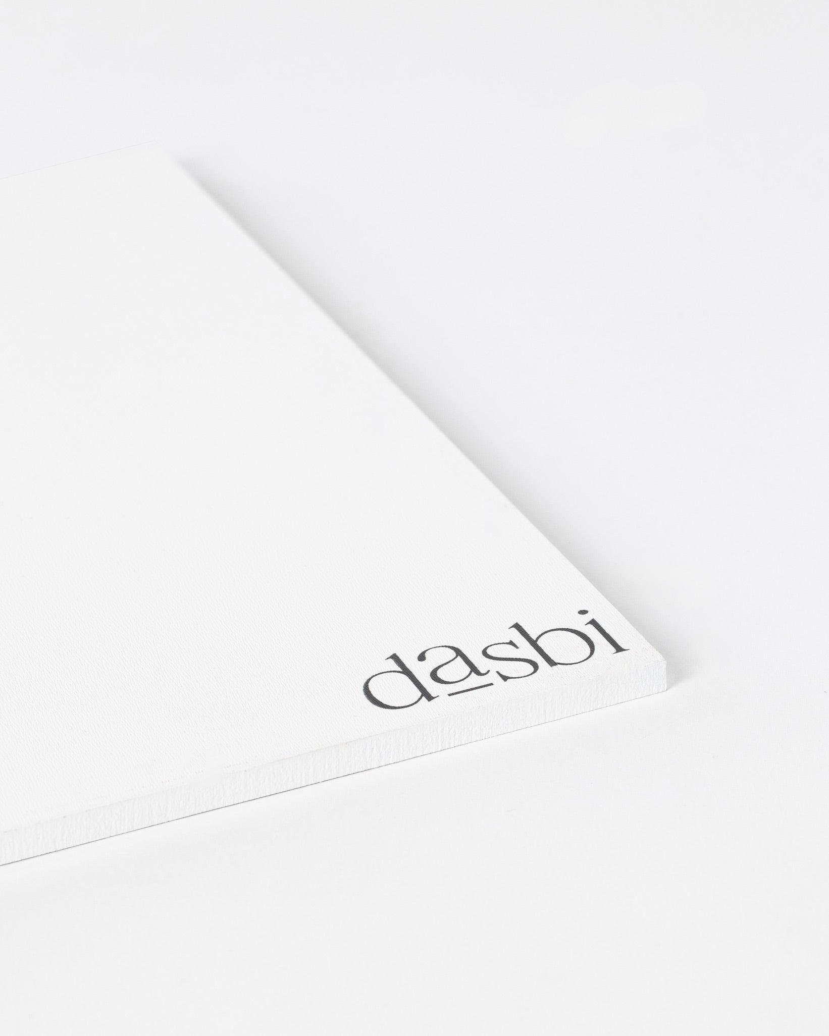 Dasbi cake board, in 6mm customised wood, white edge