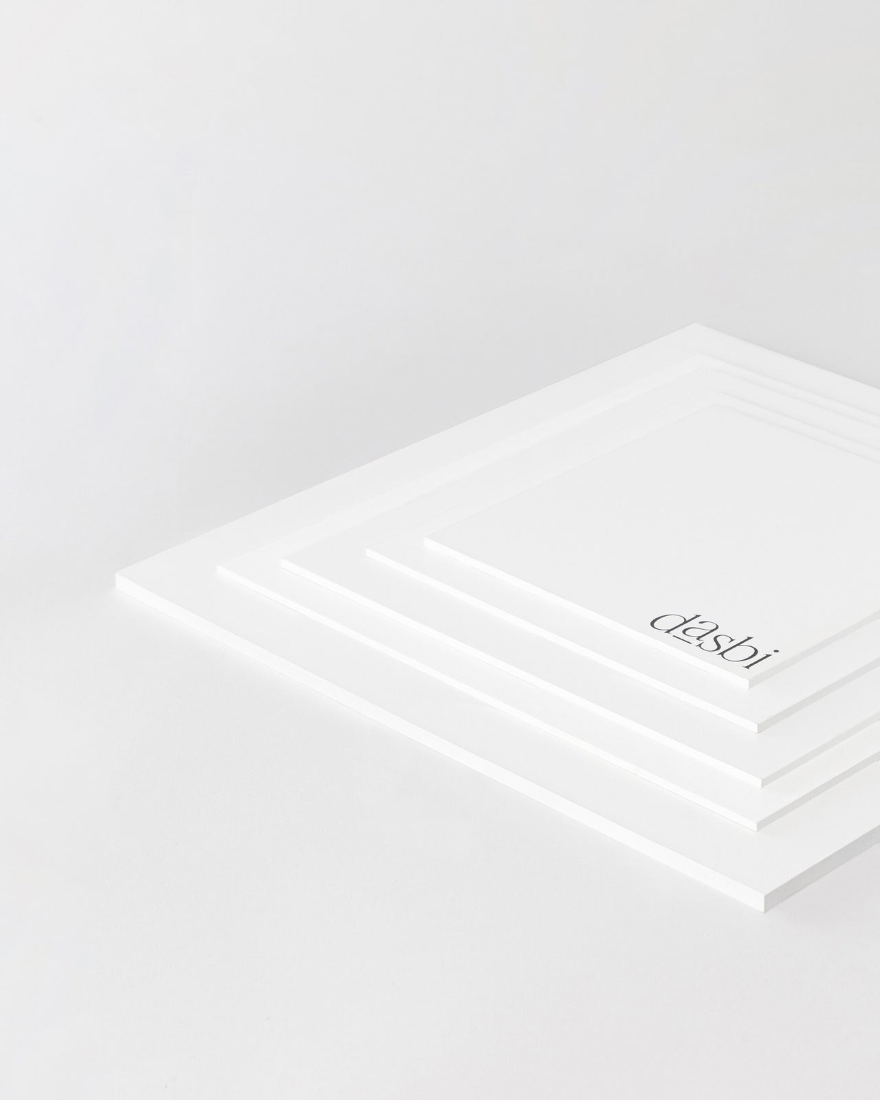 Bases para tartas de 3mm Dasbi, en madera, personalizada, canto branco