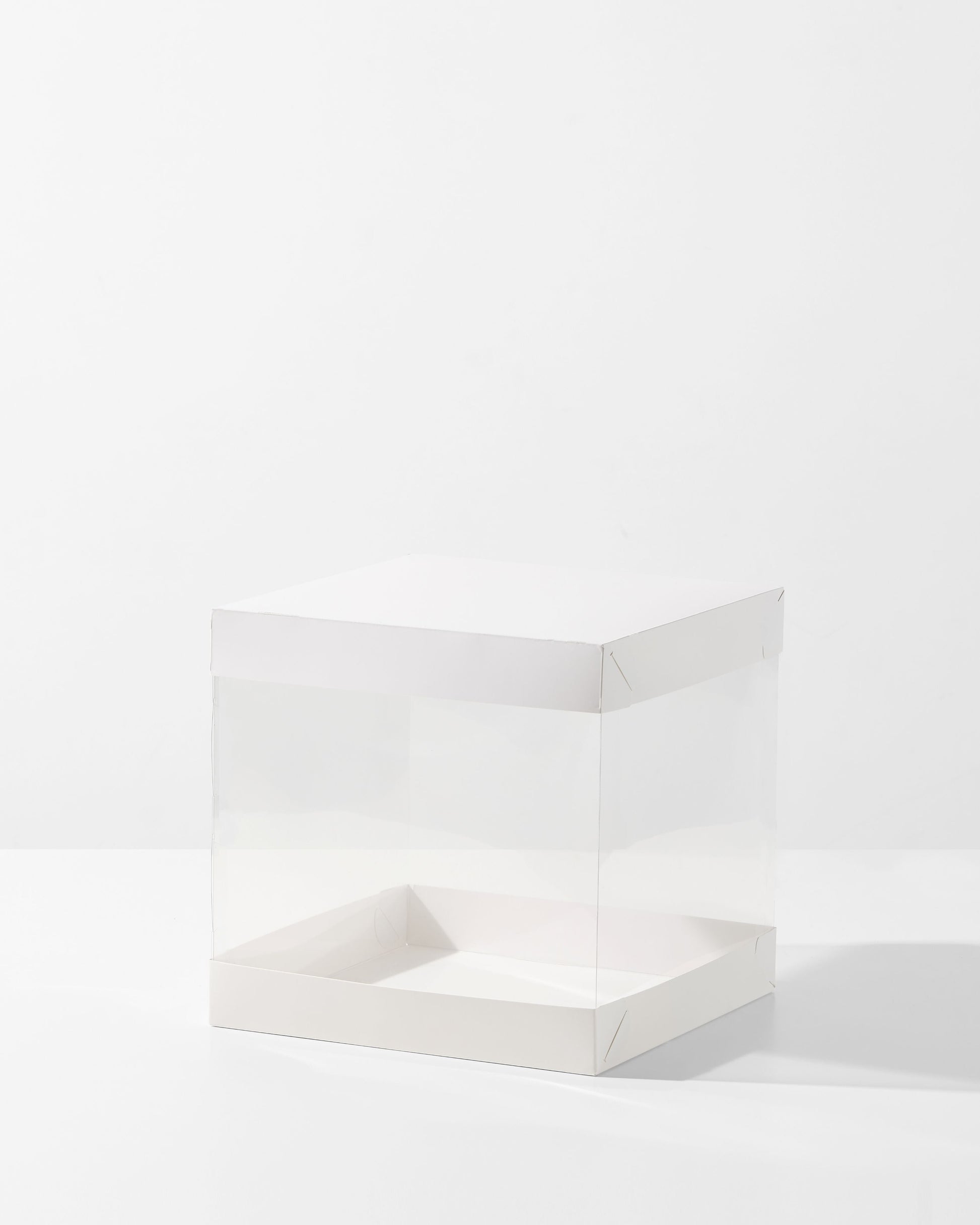 Crystal cake box by Dasbi