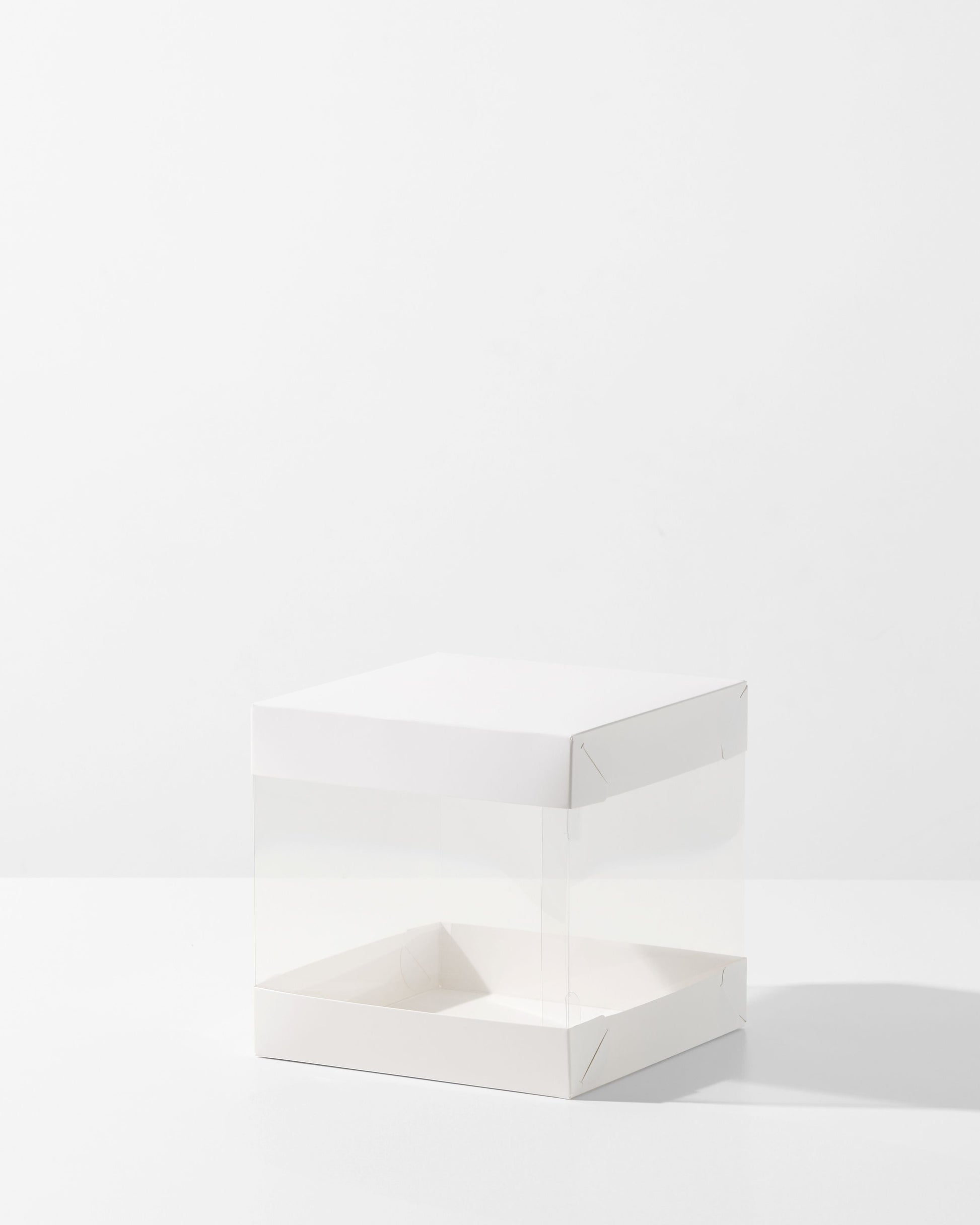 Transparent cake box by Dasbi